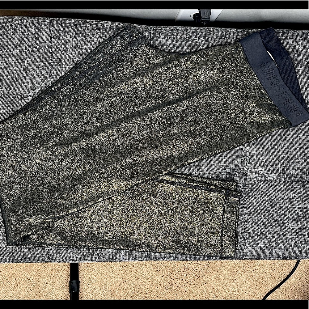 Nike Gold Glitter Leggings/ Nike Pro Dri-Fit Metallic Gold Shimmer Sparkle